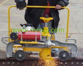 美國Racine內(nèi)燃仿形磨軌機(汽油機)